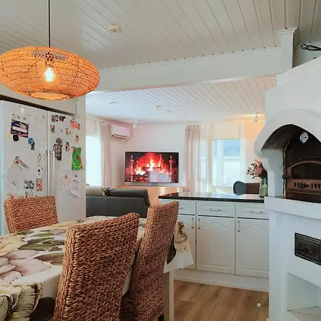 Arctic Noel Apartament *